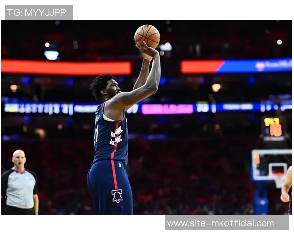 恩比德关键时刻失误三分不中全场表现平平仅得20分6篮板4助攻2盖帽 恩比德关键时刻失误三分不中全场表现平平仅得20分6篮板4助攻2盖帽