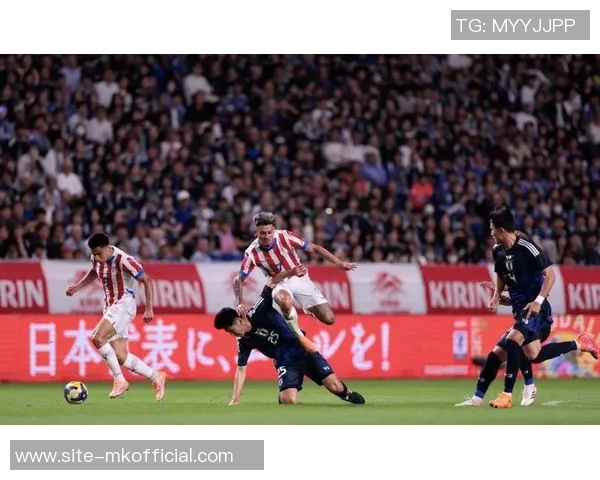 阿尔米隆首开纪录小川航基远射扳平日本队与巴拉圭战成平局