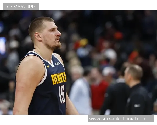 约基奇八场比赛场均33分12篮板11助攻投篮命中率高达71三分命中率56令人震惊